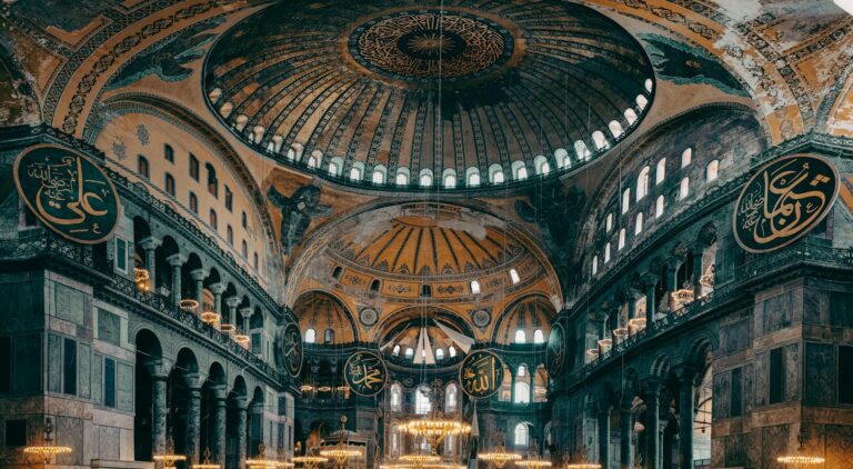 Interior details of Hagia Sophia with calligraphy and mosaics – Conmigo Travel Agency