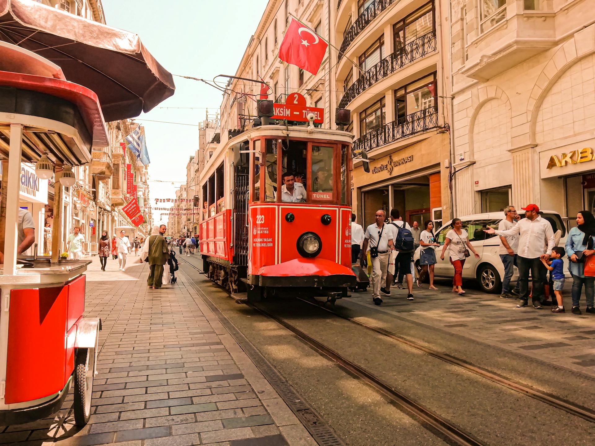 Historic red tram on Istiklal Street in Istanbul | Conmigo Travel Agency