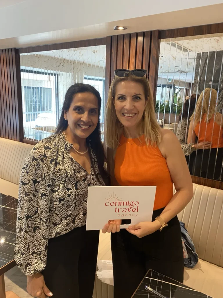 Guest welcomed by Conmigo Travel team in summer