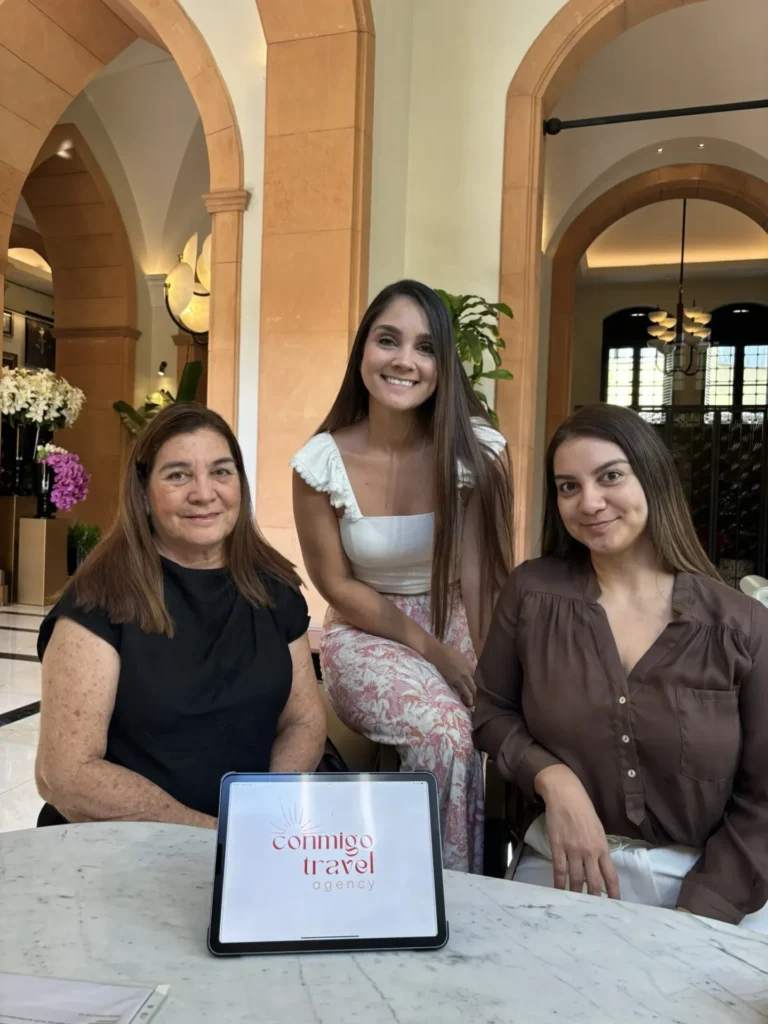 Family guests with Conmigo Travel at hotel lobby