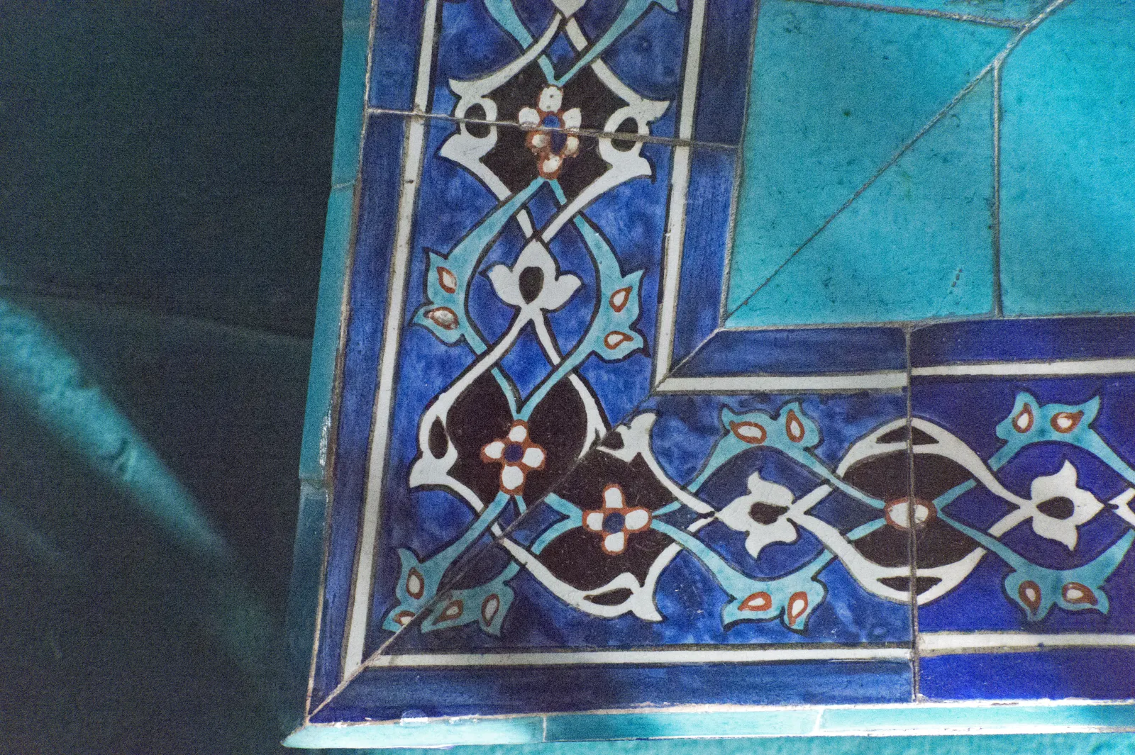 Exterior of the Green Tomb Bursa with turquoise tile facade